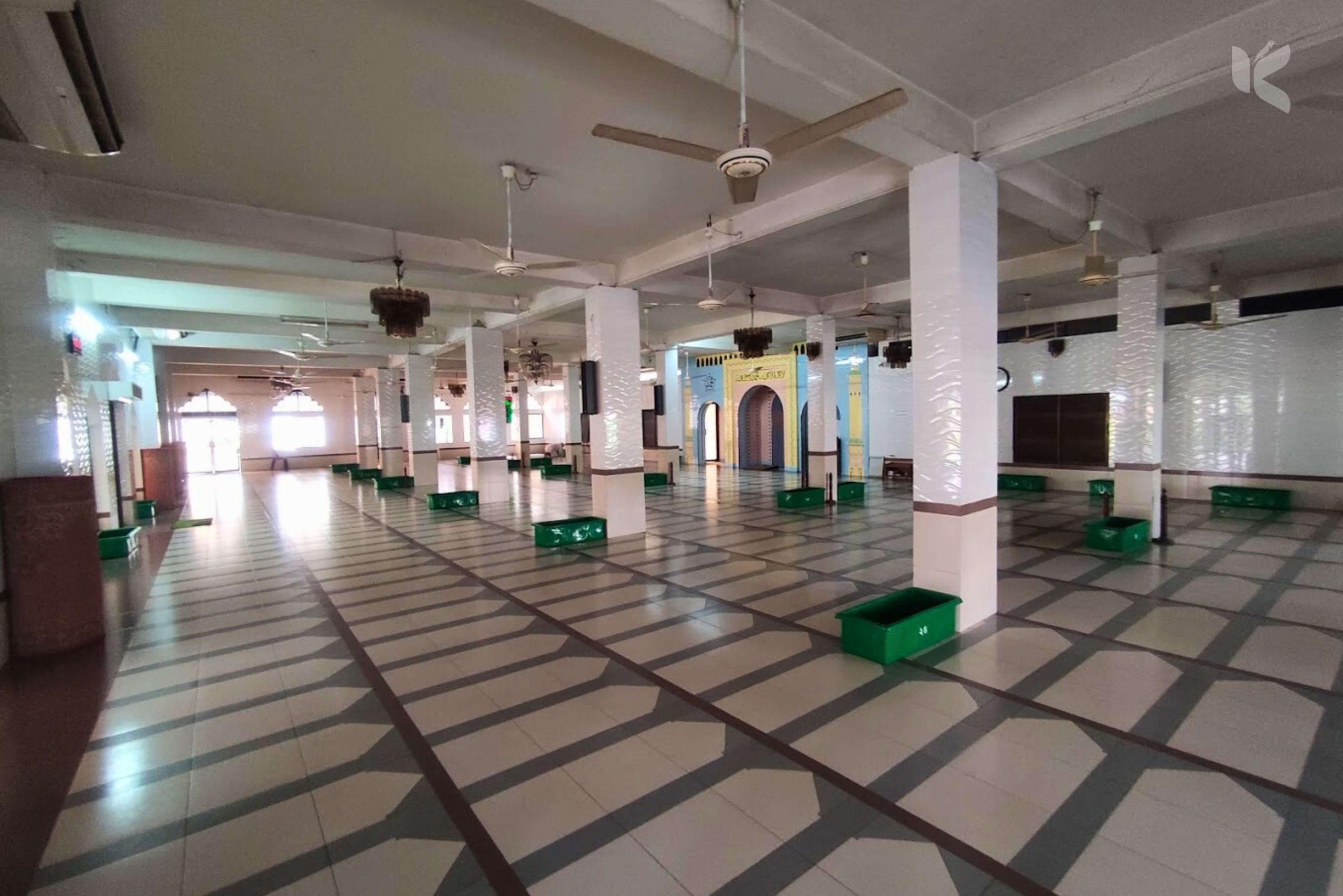 পাগলা মসজিদ, কিশোরগঞ্জ - Kuhudak